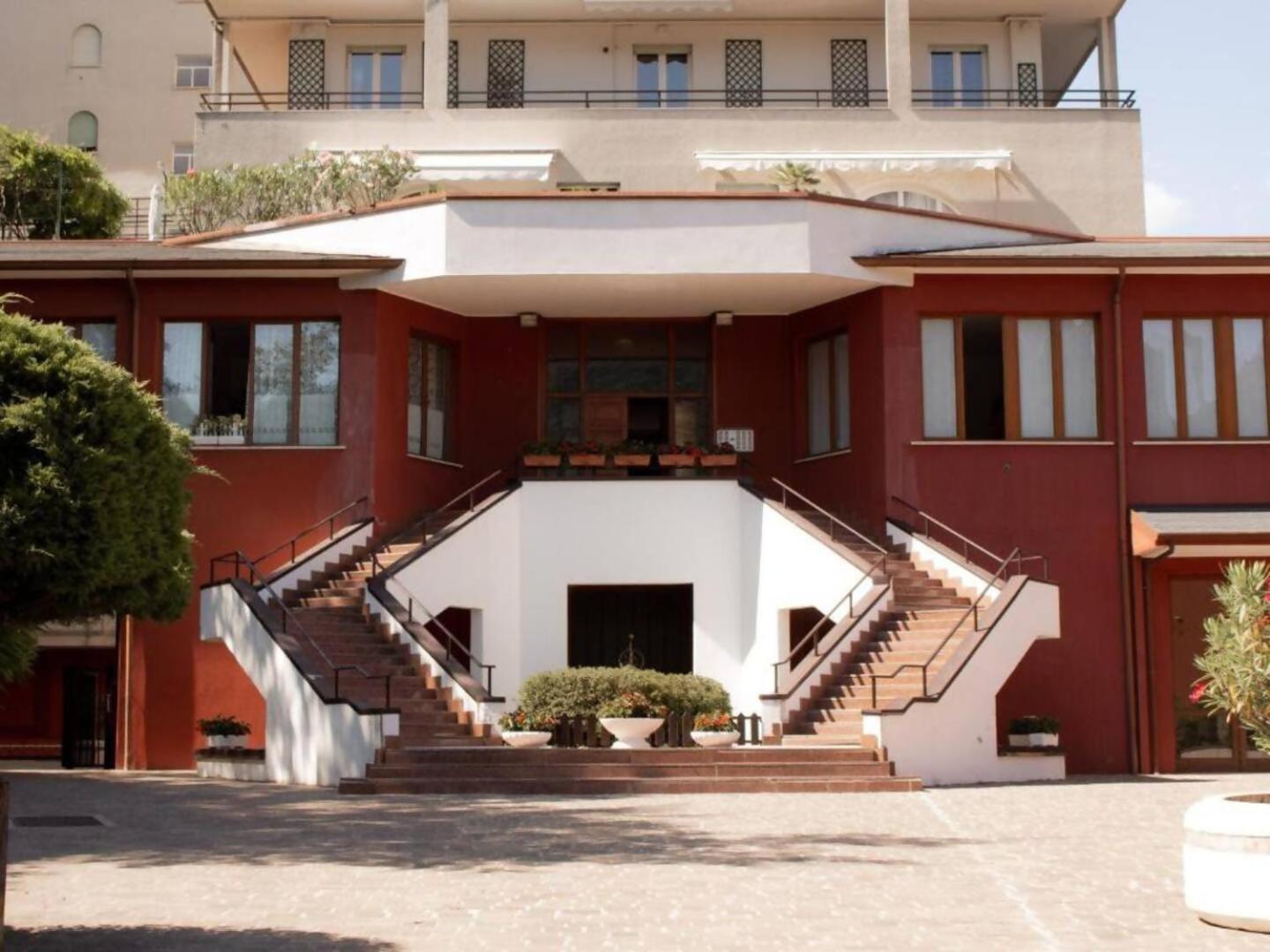 Irene Lake View Apartment With Swimming Pool Onno Exterior photo